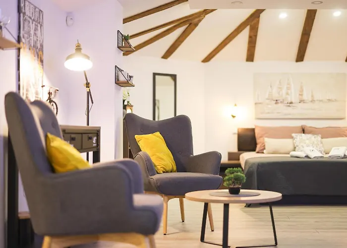 4 Bedroom Cozy In * Nin