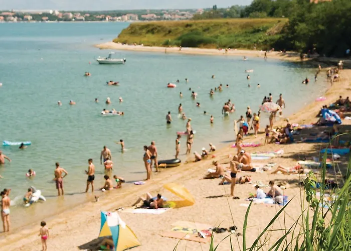 Nyaraló 4 Bedroom Cozy In *