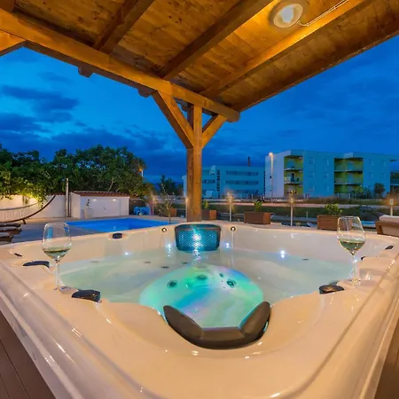 Pet Friendly In Hébergement de vacances Nin